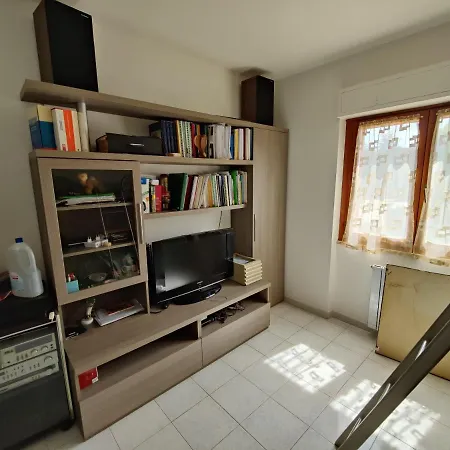 Comodo E Luminoso Appartamento A Ciampino Apartment