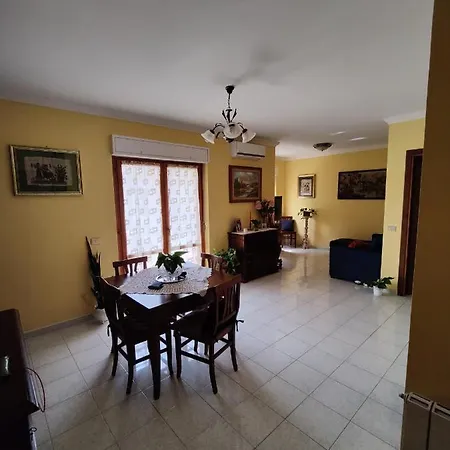 Daire Comodo E Luminoso Appartamento A Ciampino *