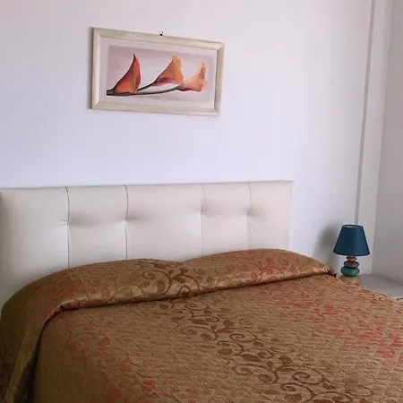 Comodo E Luminoso Appartamento A Ciampino Daire *