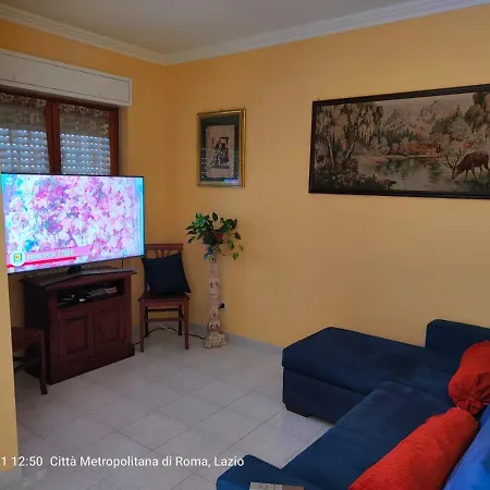 Comodo E Luminoso Appartamento A Ciampino